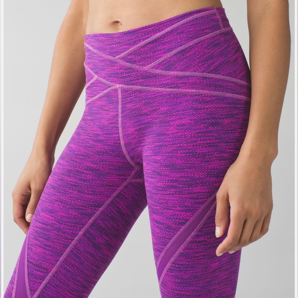 Lululemon size 6 Free Flow Crop Legging